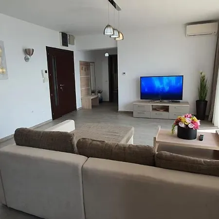 Magic Boutique Sophia 2,3 Pool Mamaja